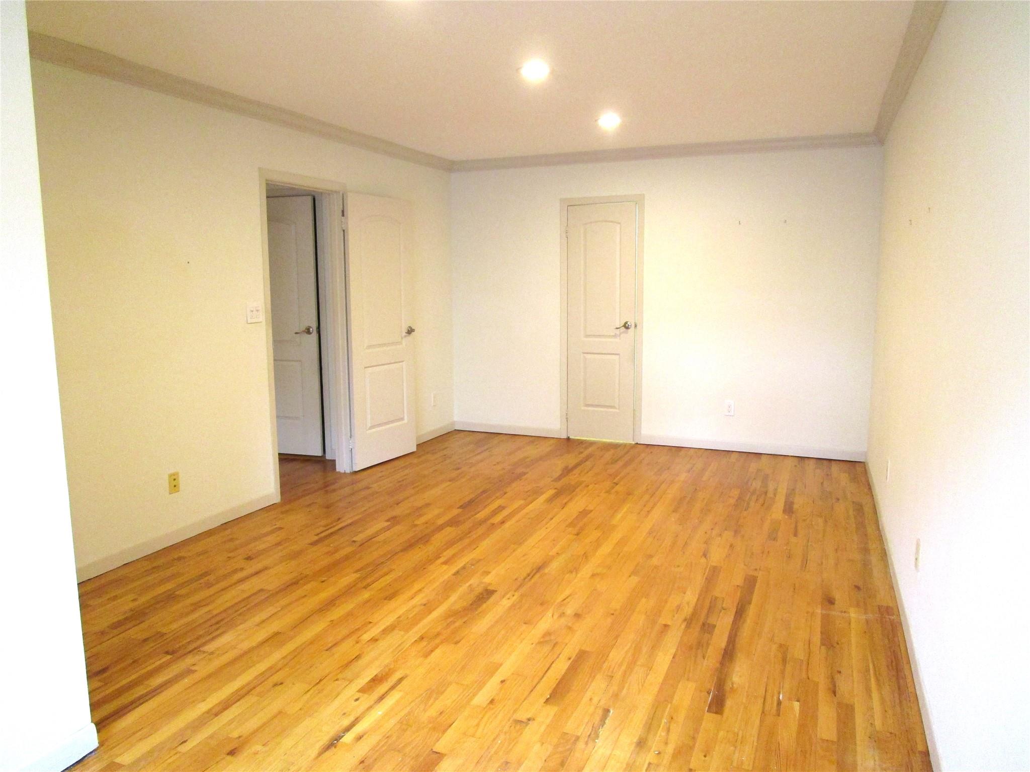 20 Daley Place # 127, Lynbrook, NY 11563