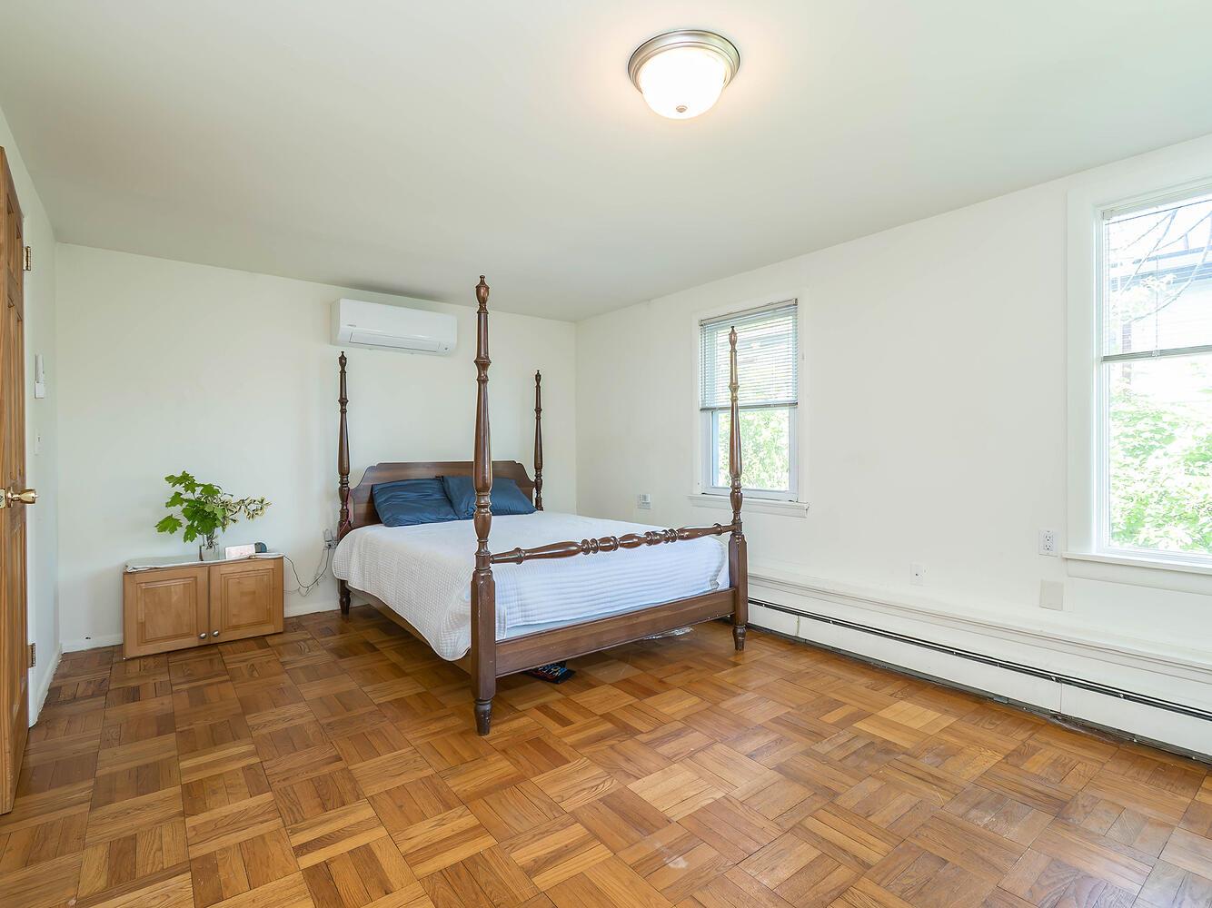 14 Marwood Road S, Port Washington, NY 11050