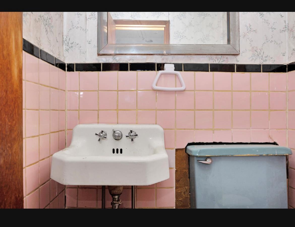 7510 Juniper Boulevard S, Middle Village, NY 11379