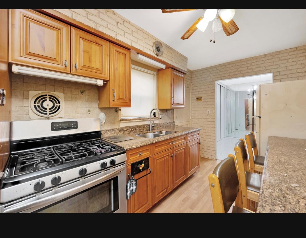 7510 Juniper Boulevard S, Middle Village, NY 11379