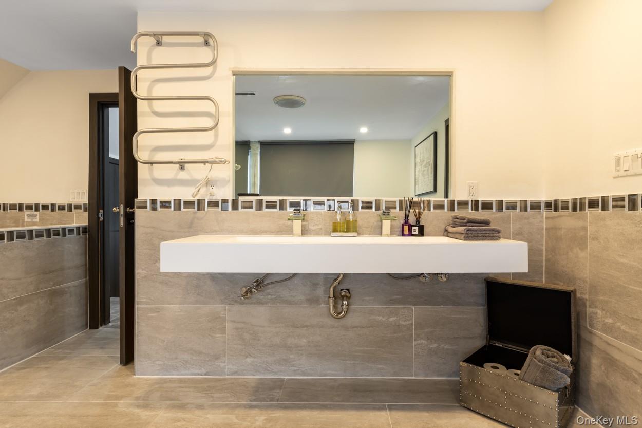 200 Clocks Boulevard, Massapequa, NY 11758