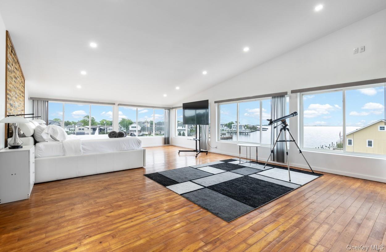 200 Clocks Boulevard, Massapequa, NY 11758