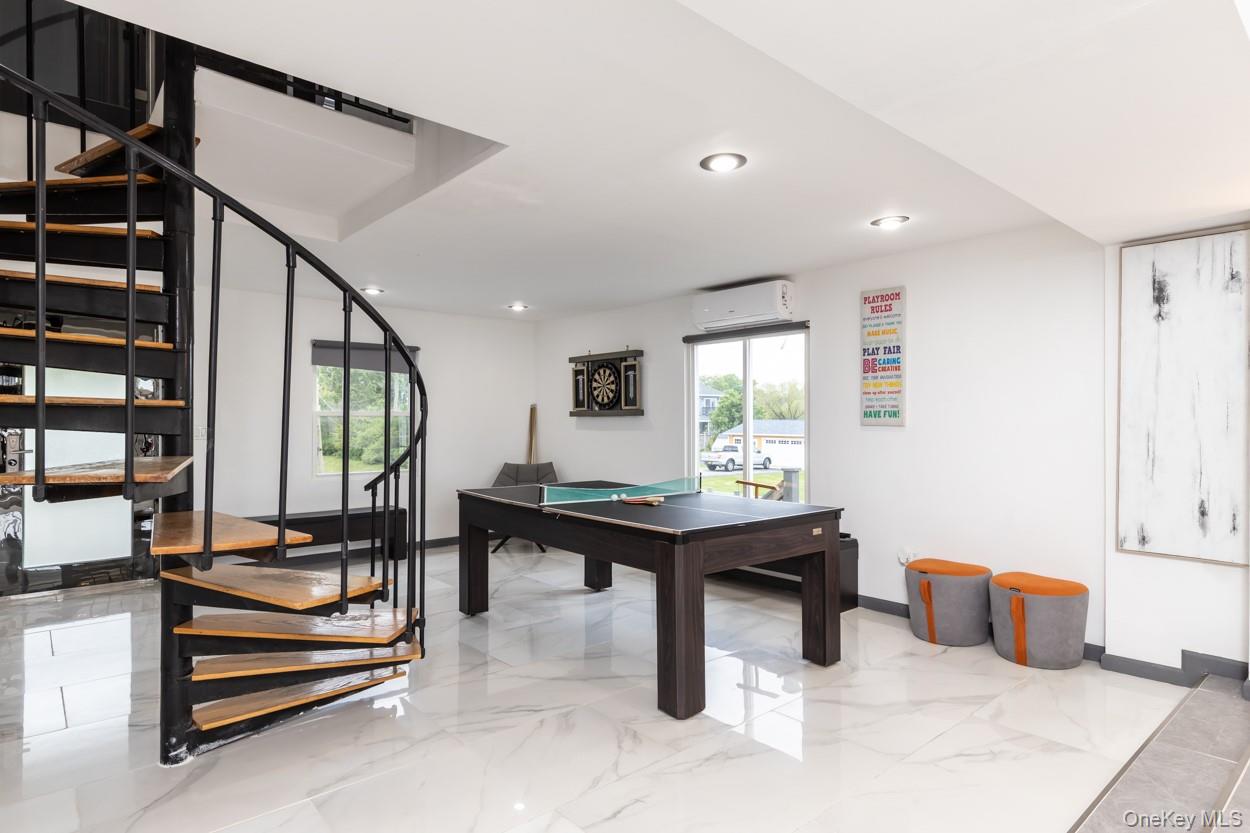 200 Clocks Boulevard, Massapequa, NY 11758