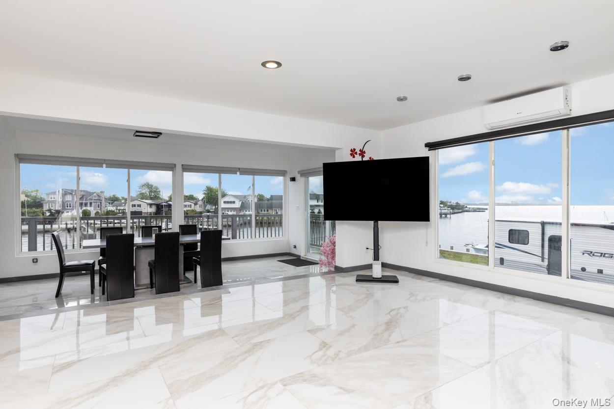 200 Clocks Boulevard, Massapequa, NY 11758