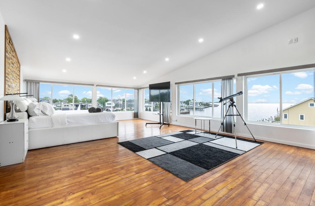 200 Clocks Boulevard, Massapequa, NY 11758