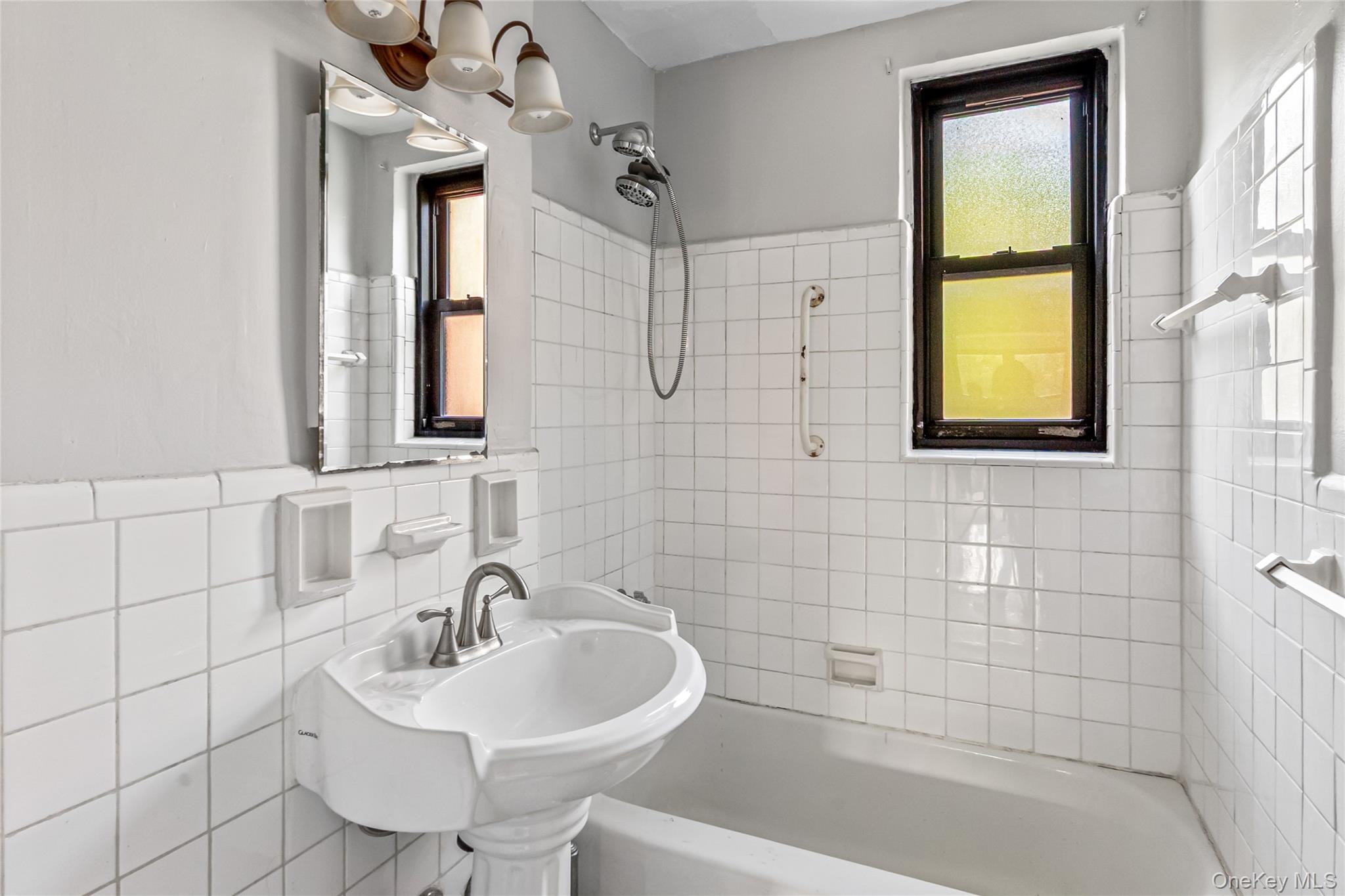 140-15 Holly Avenue # 4E, Flushing, NY 11355