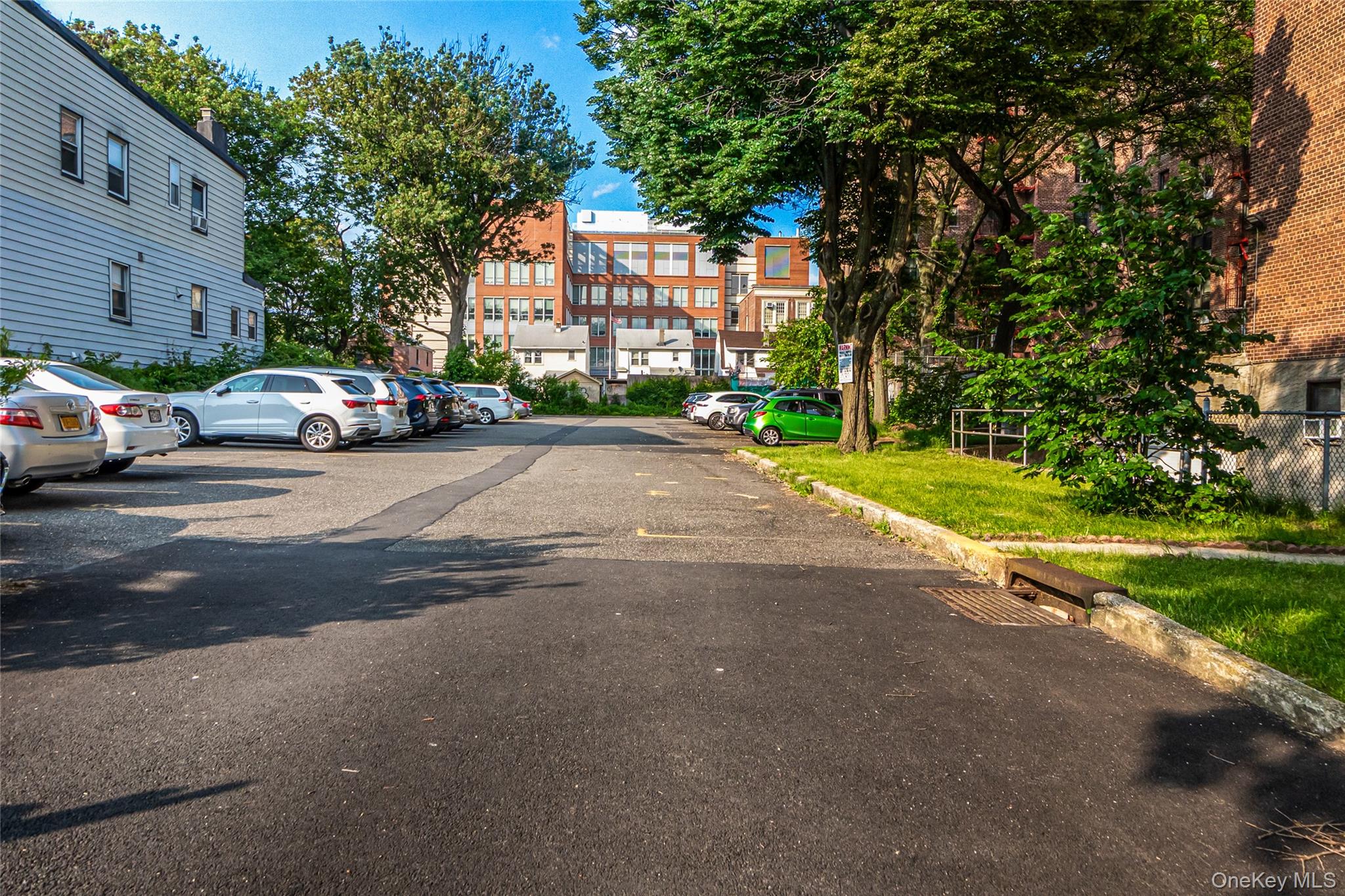 140-15 Holly Avenue # 4E, Flushing, NY 11355