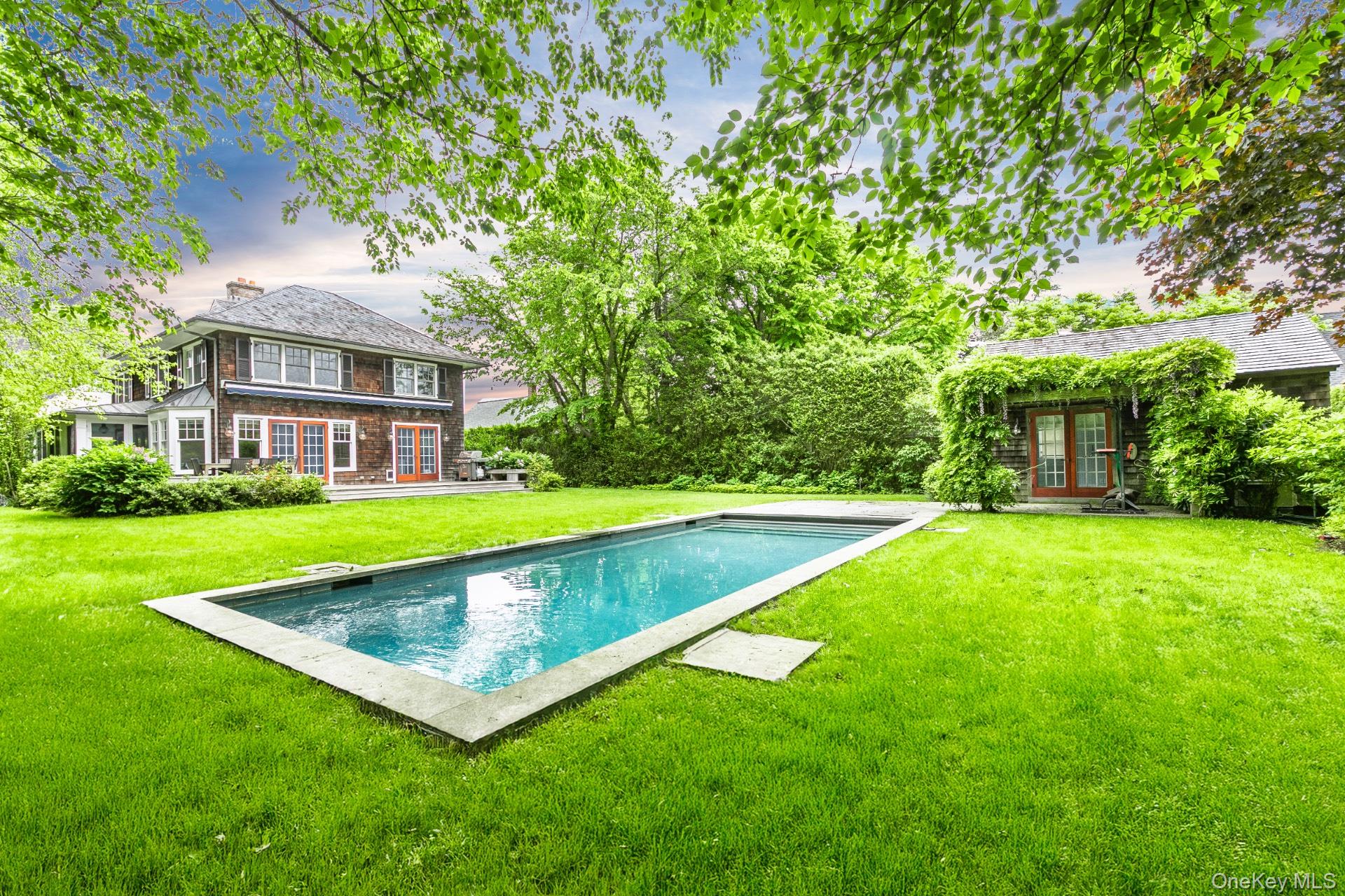 12 Pleasant Lane, East Hampton, NY 11937