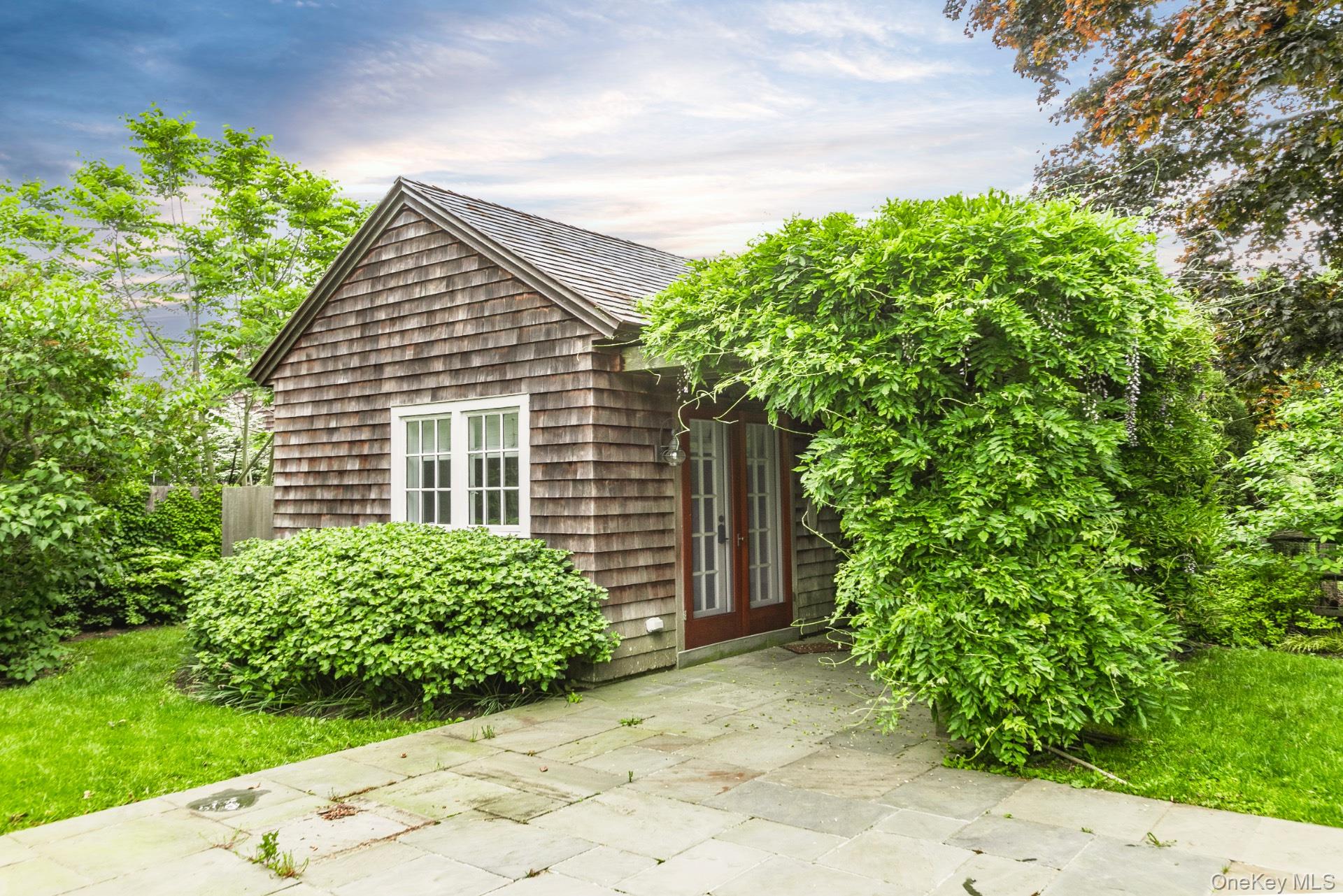 12 Pleasant Lane, East Hampton, NY 11937