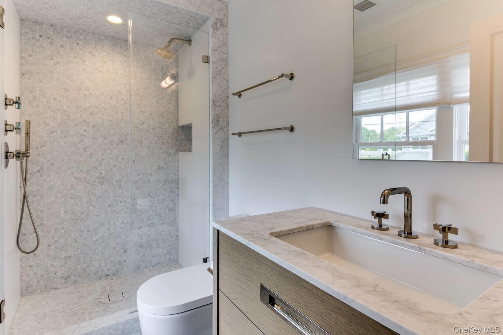 12 Pleasant Lane, East Hampton, NY 11937