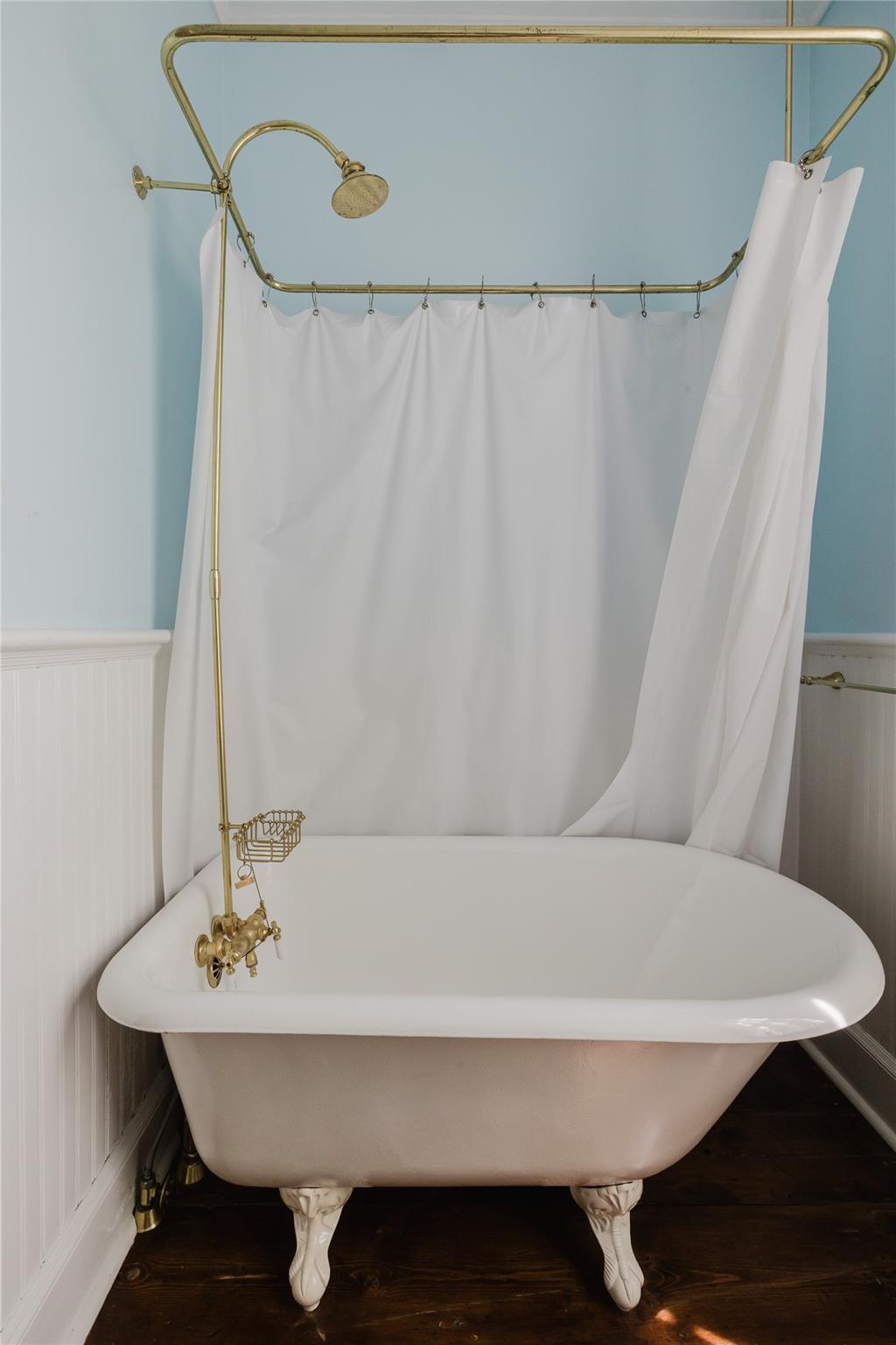 1 E Court Street, Hudson, NY 12534