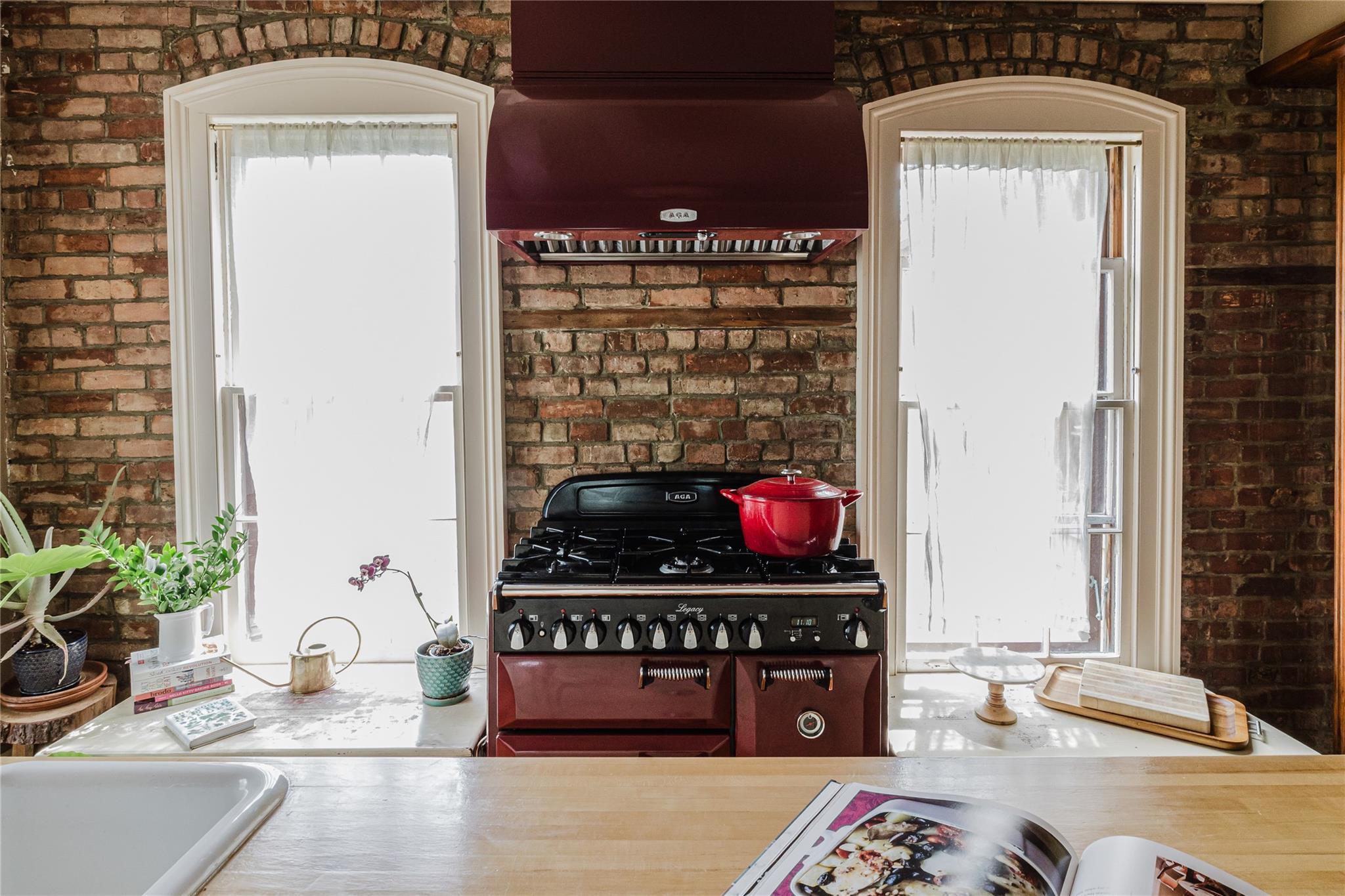 1 E Court Street, Hudson, NY 12534