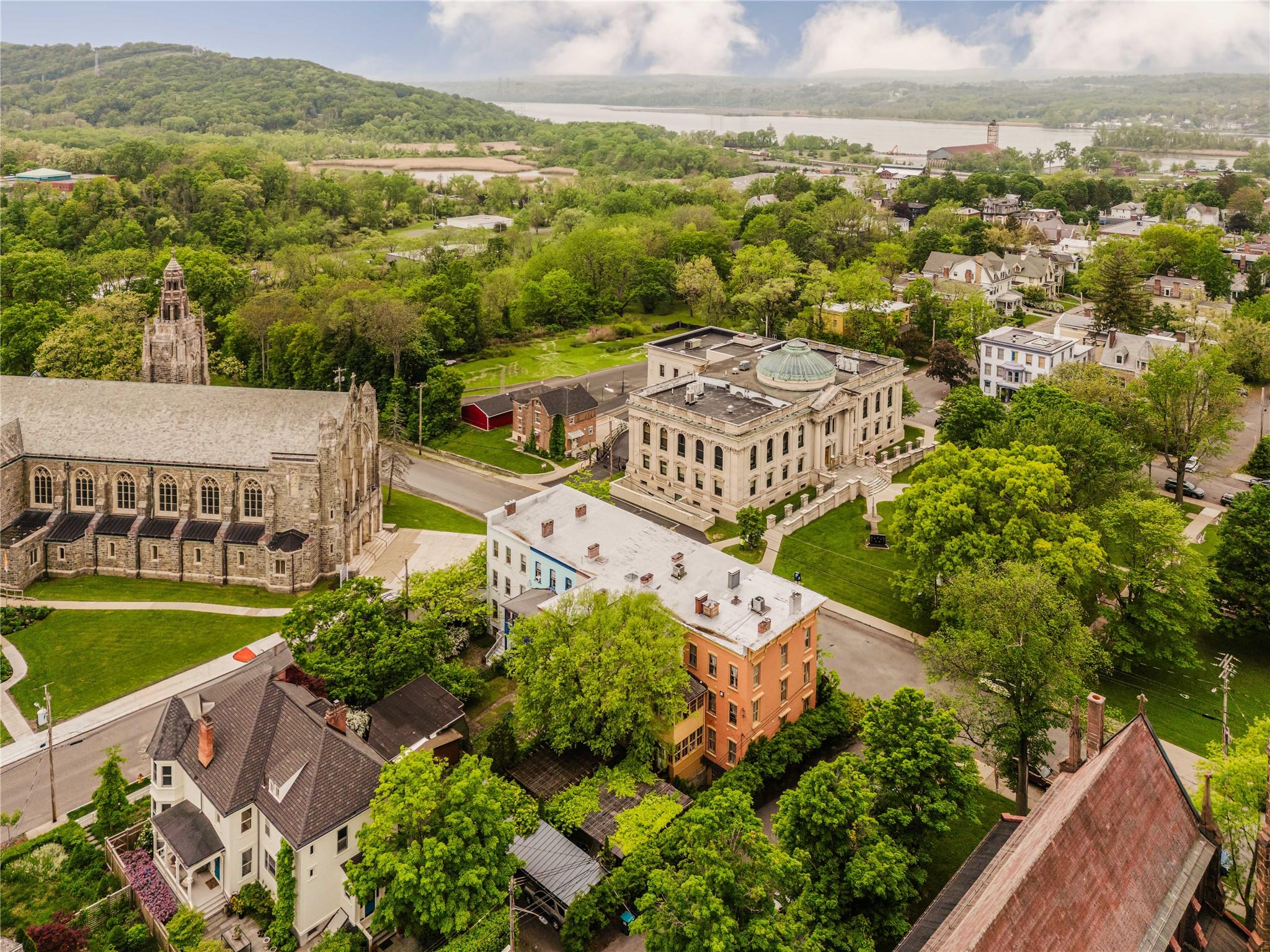 1 E Court Street, Hudson, NY 12534