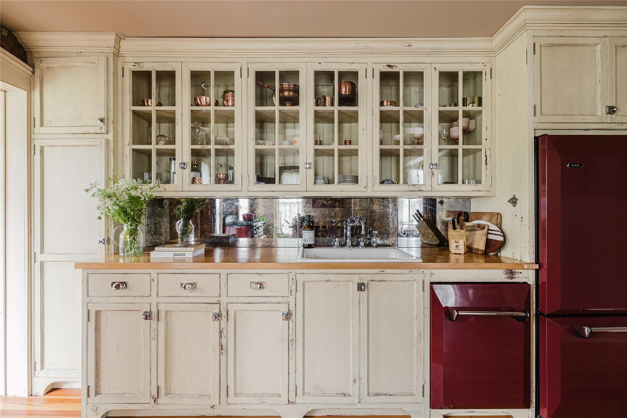 1 E Court Street, Hudson, NY 12534