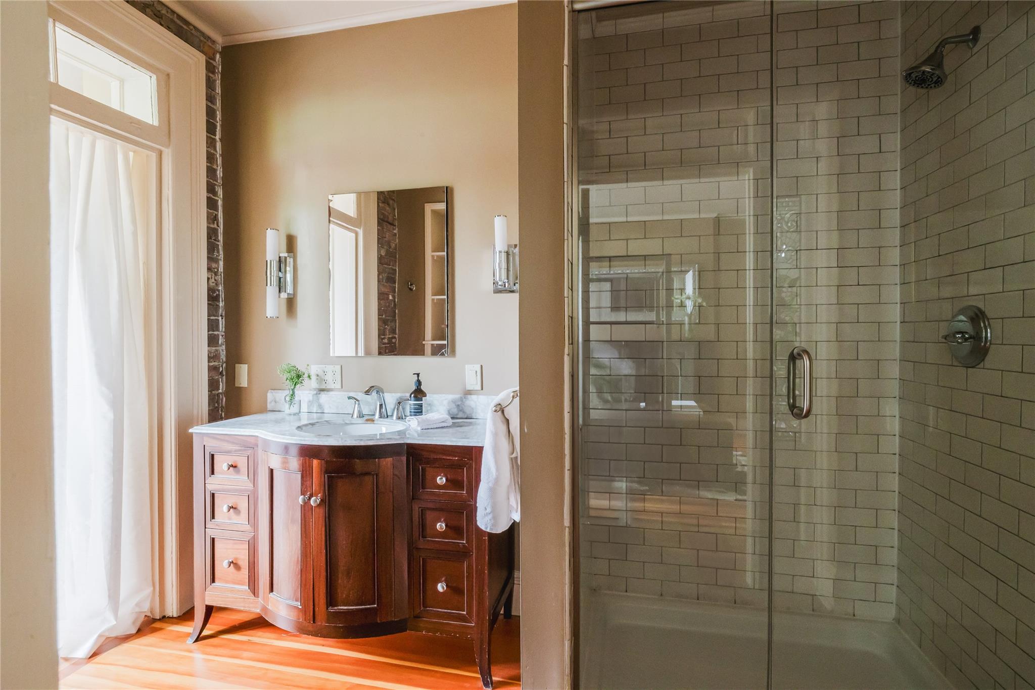 1 E Court Street, Hudson, NY 12534