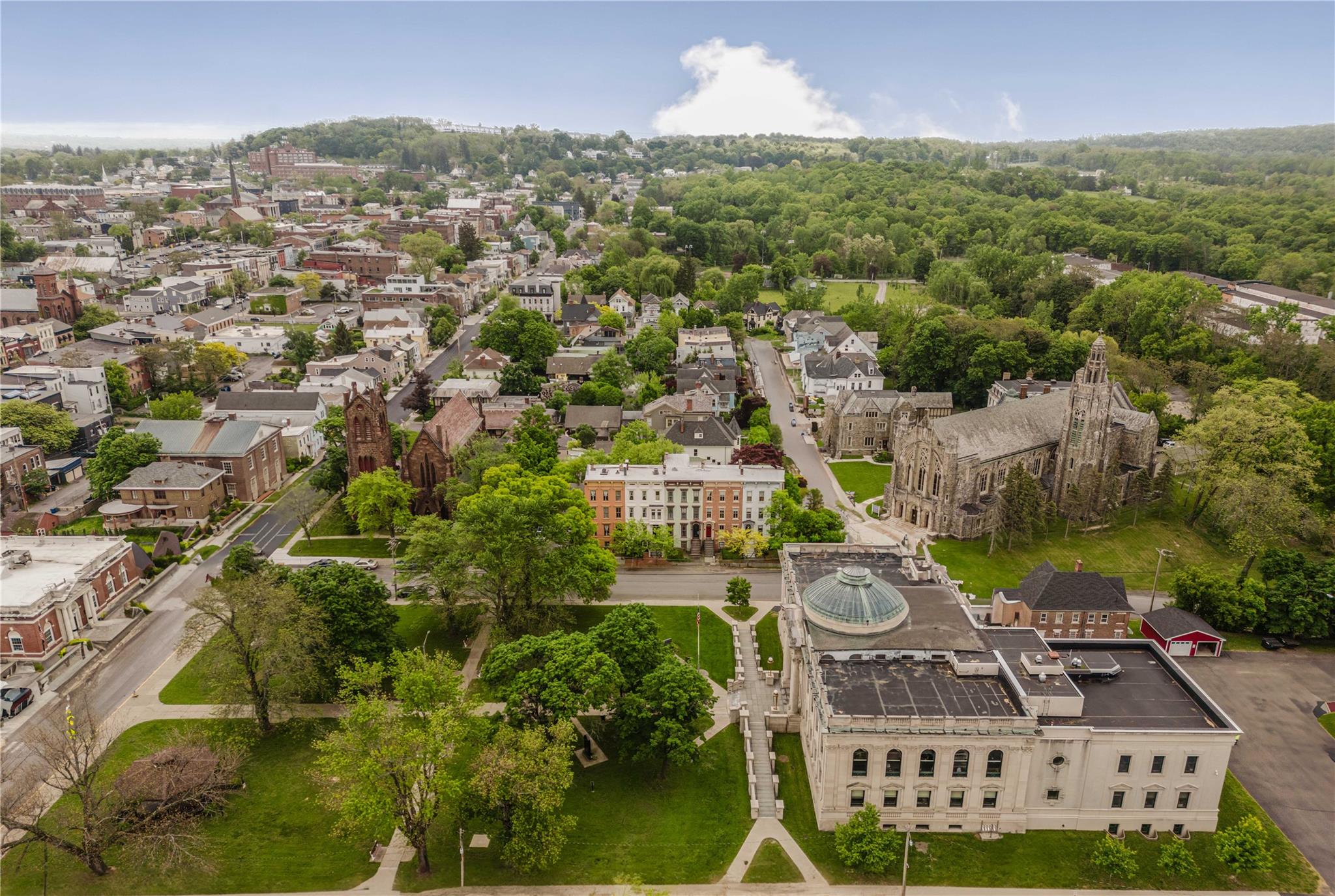 1 E Court Street, Hudson, NY 12534