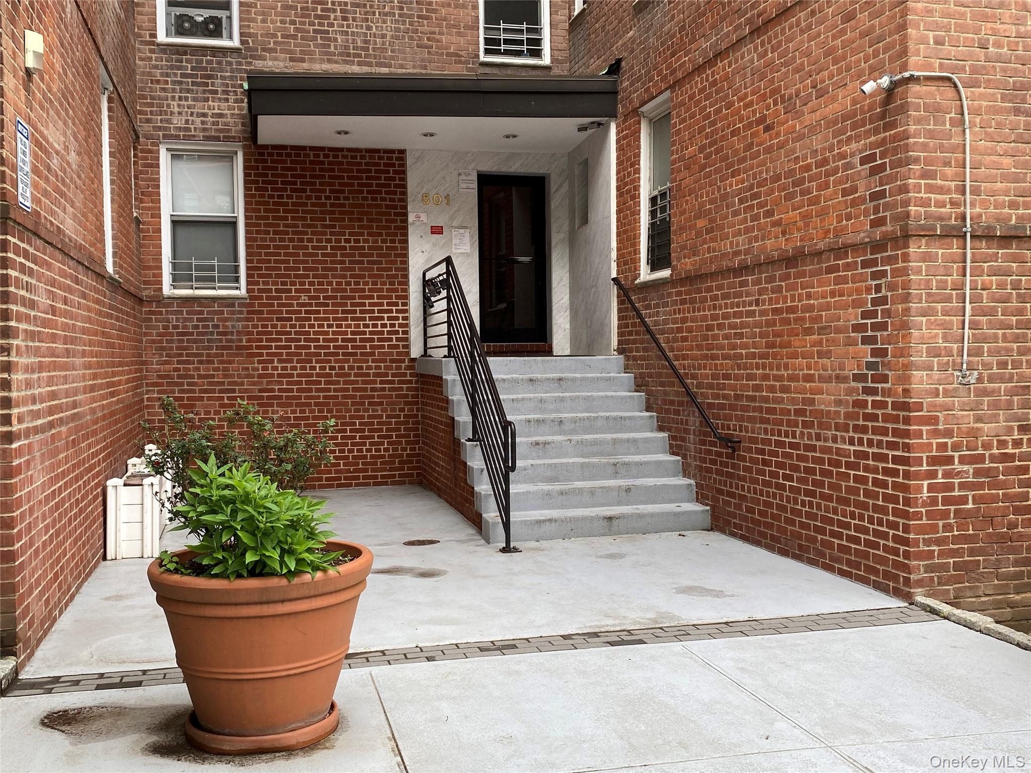 501 Riverdale Avenue # 6L, Yonkers, NY 10705