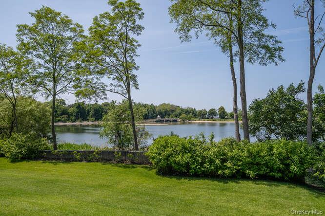 12 Barbara Lane, Glen Cove, NY 11542