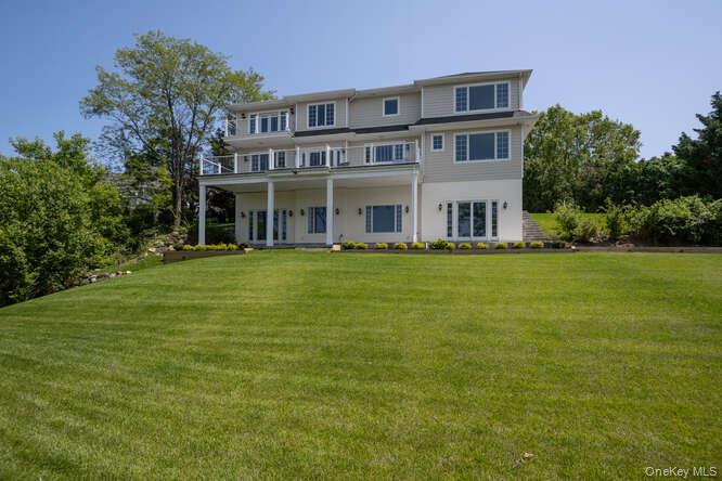 12 Barbara Lane, Glen Cove, NY 11542