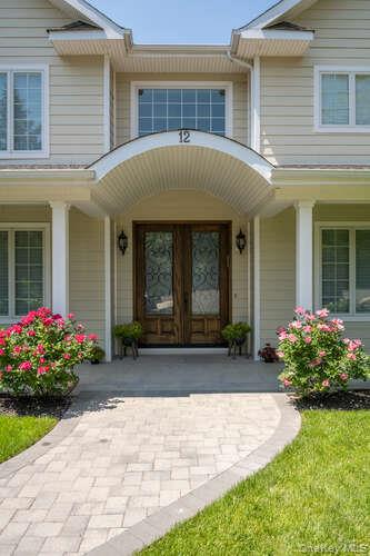 12 Barbara Lane, Glen Cove, NY 11542