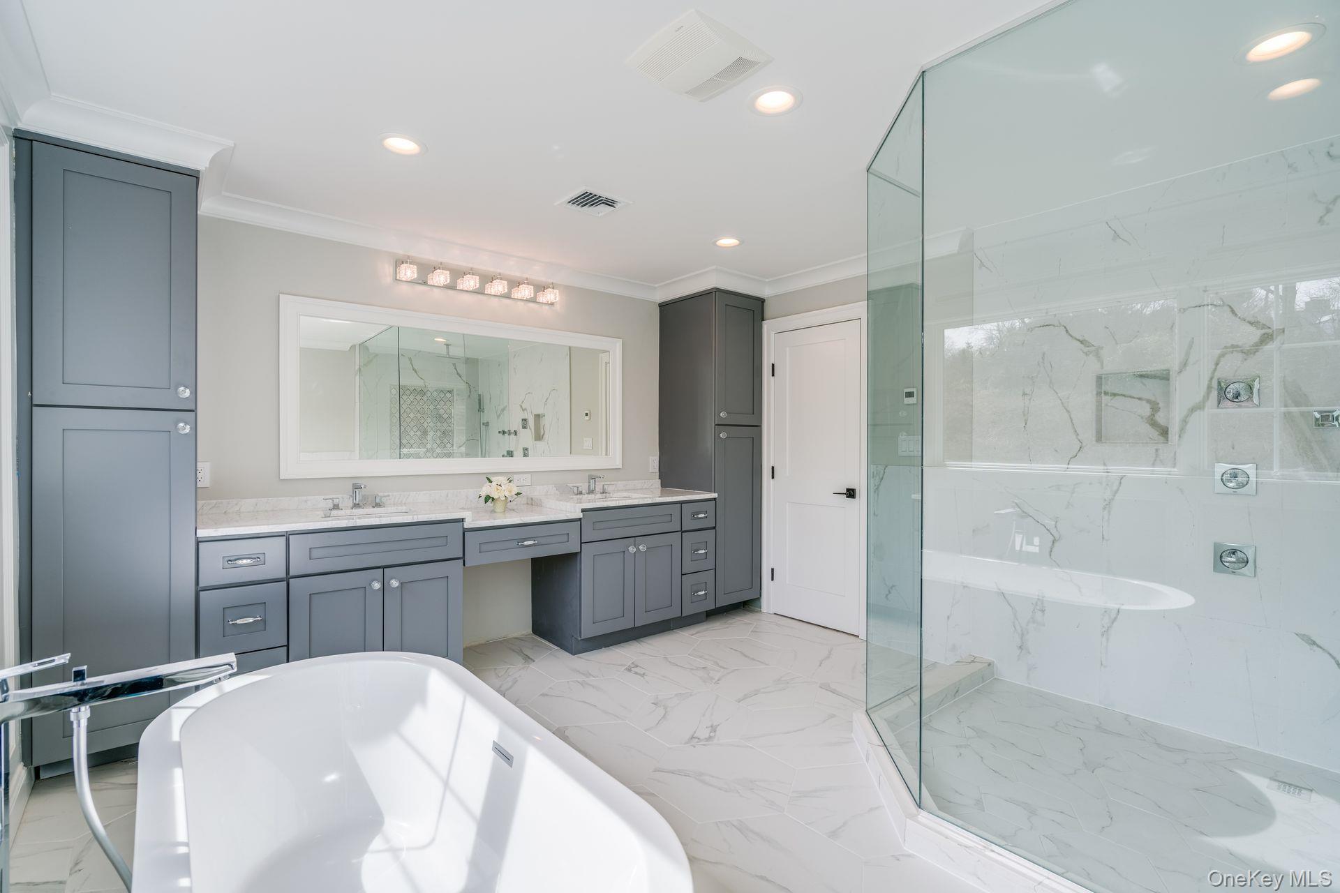 12 Barbara Lane, Glen Cove, NY 11542