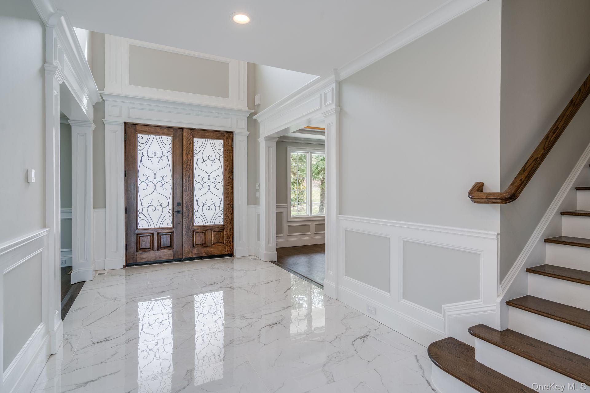 12 Barbara Lane, Glen Cove, NY 11542