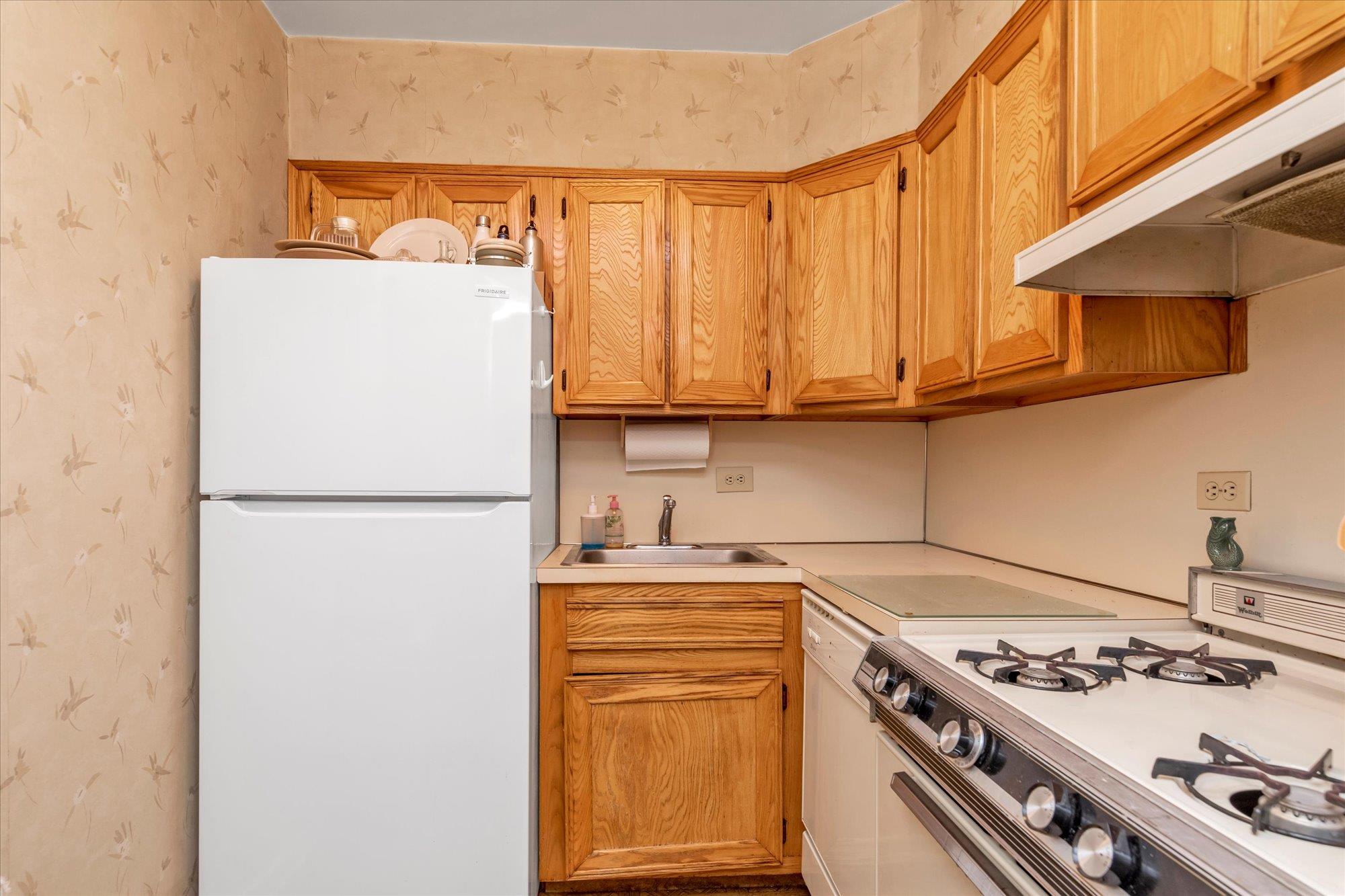 23-45 Bell Boulevard # 4K, Bayside, NY 11360