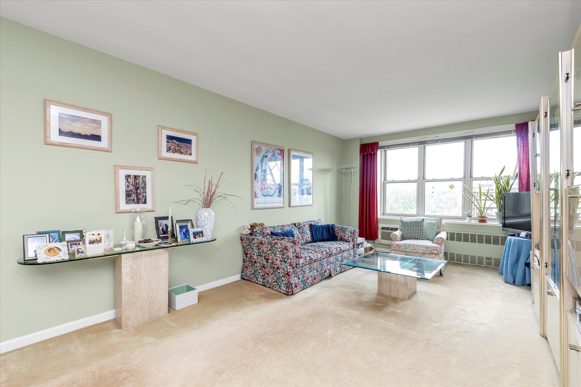 23-45 Bell Boulevard # 4K, Bayside, NY 11360