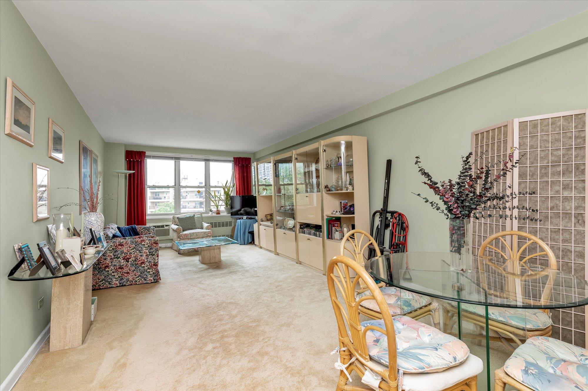 23-45 Bell Boulevard # 4K, Bayside, NY 11360