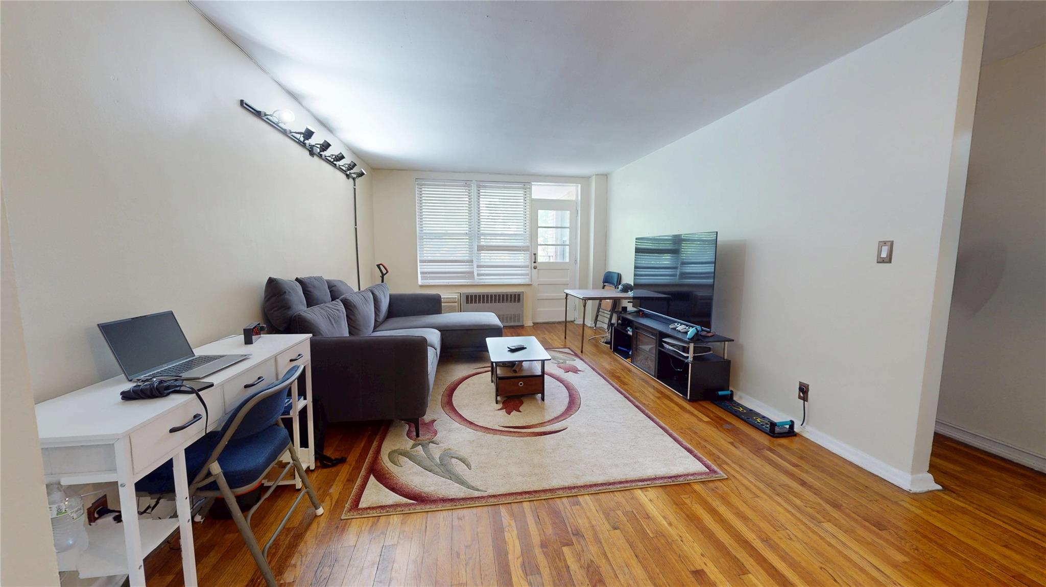 142-20 84th Drive # 3K, Briarwood, NY 11435