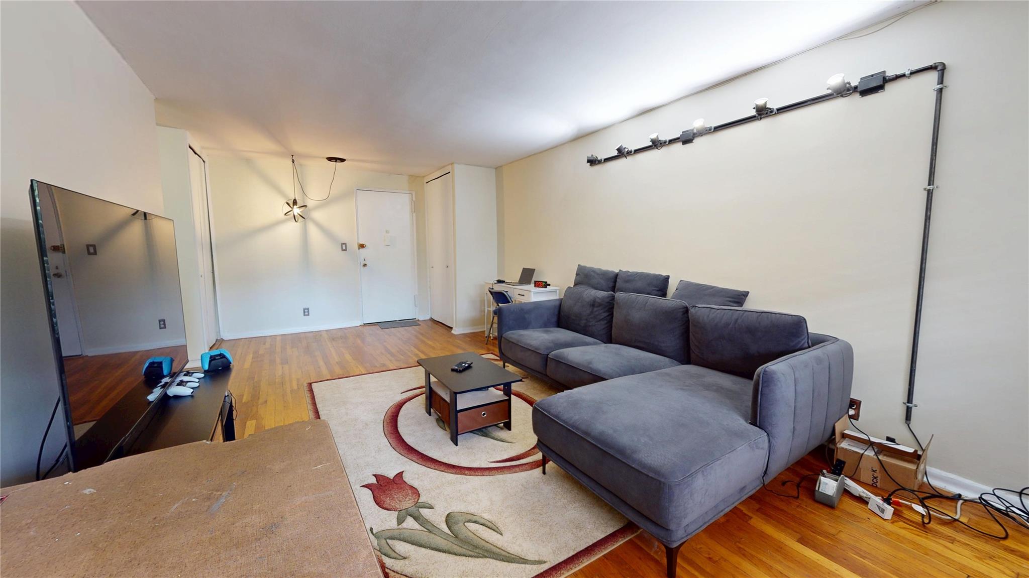 142-20 84th Drive # 3K, Briarwood, NY 11435