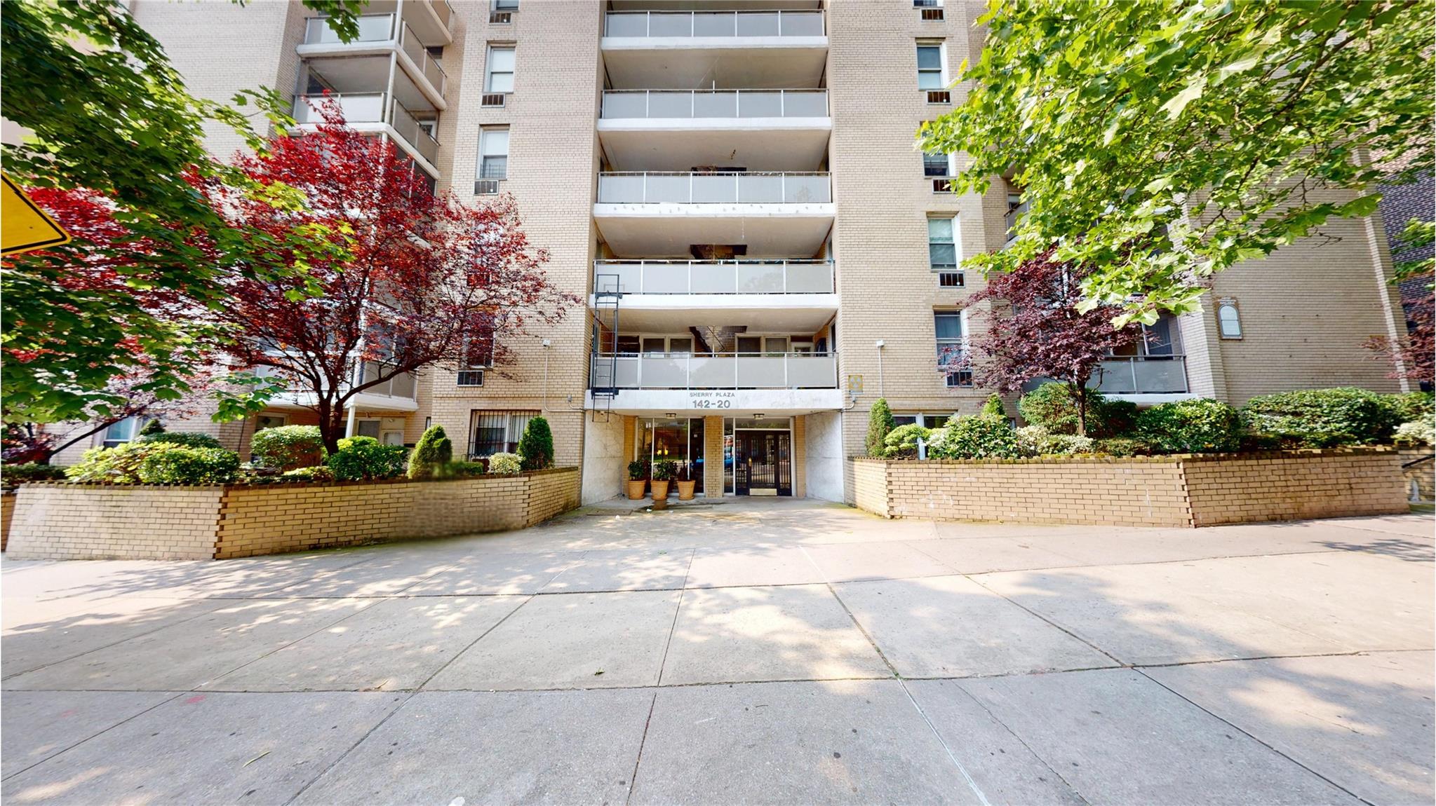 142-20 84th Drive # 3K, Briarwood, NY 11435