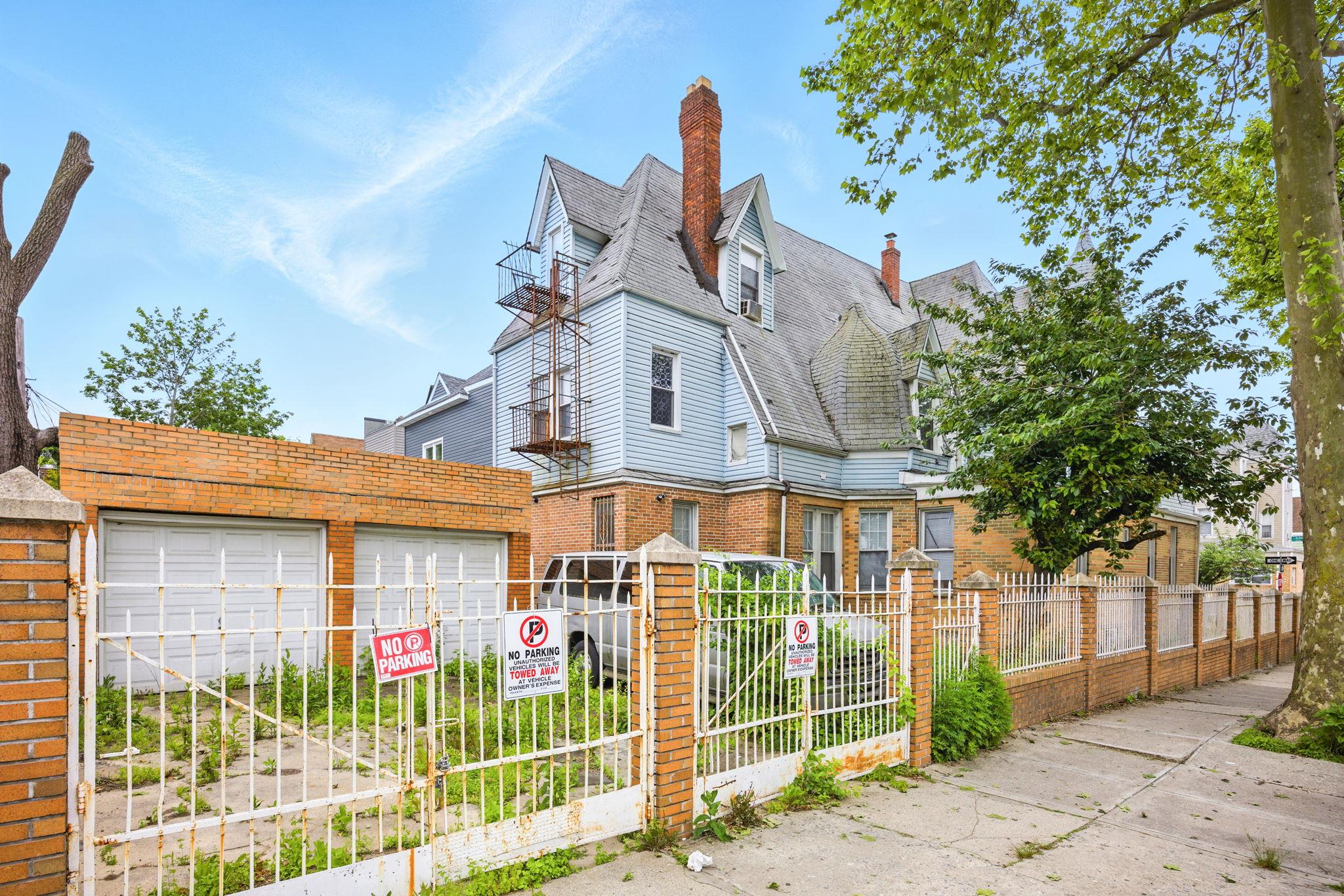 171 Arlington Avenue, Brooklyn, NY 11207