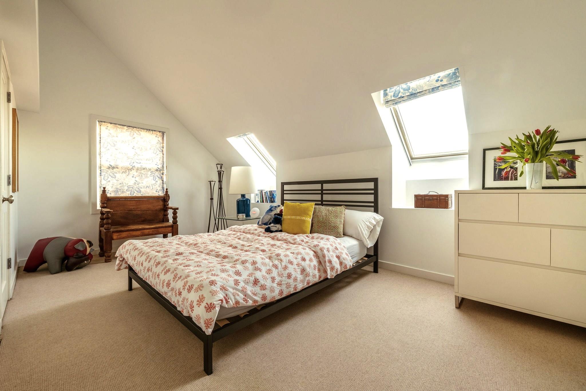 187 Old Mount Tom, Litchfield, NY 06750