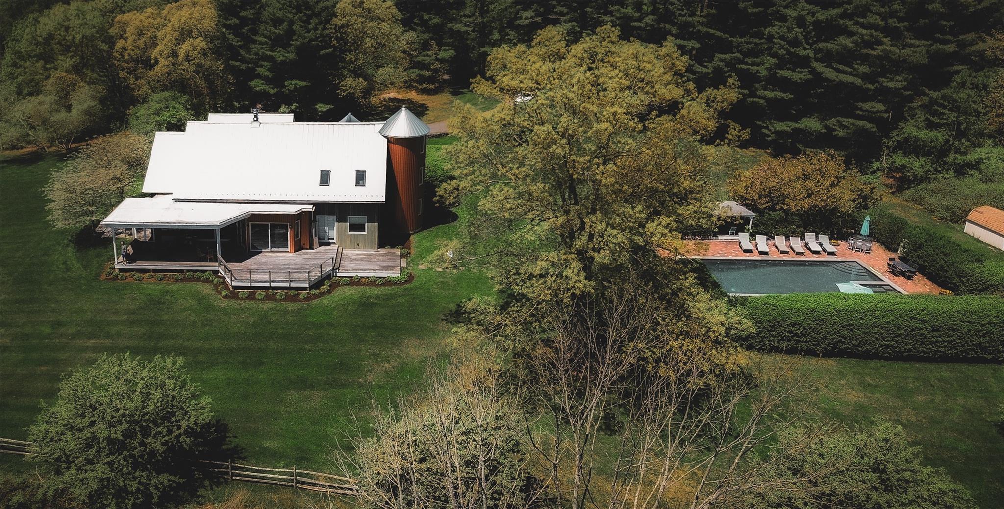 187 Old Mount Tom, Litchfield, NY 06750
