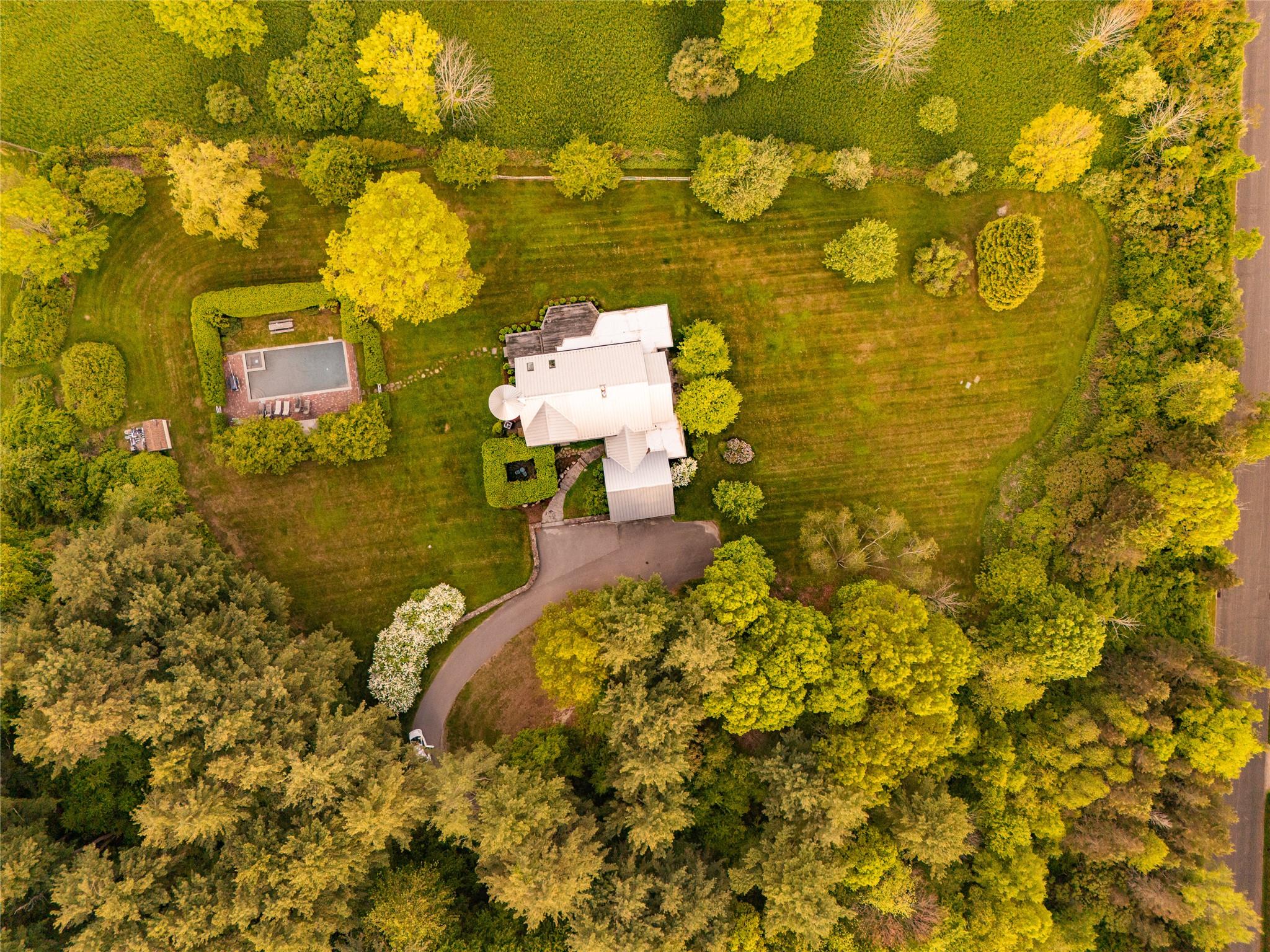 187 Old Mount Tom, Litchfield, NY 06750