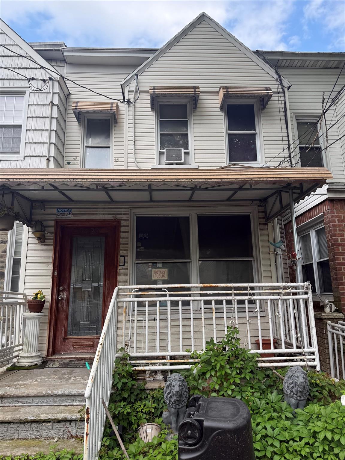 9423 115th Street, Richmond Hill, NY 11419