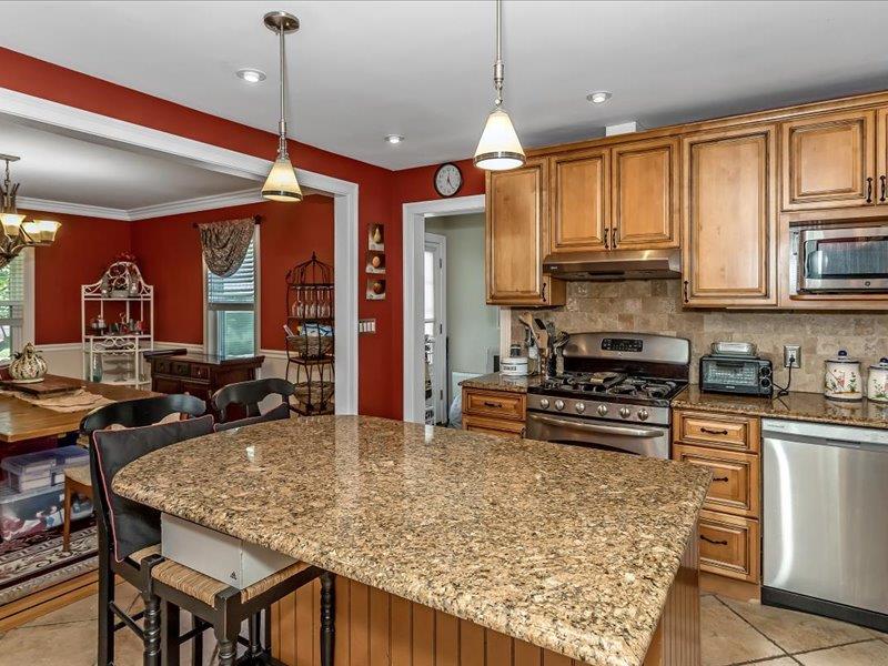 104 Sheridan Avenue, Williston Park, NY 11596