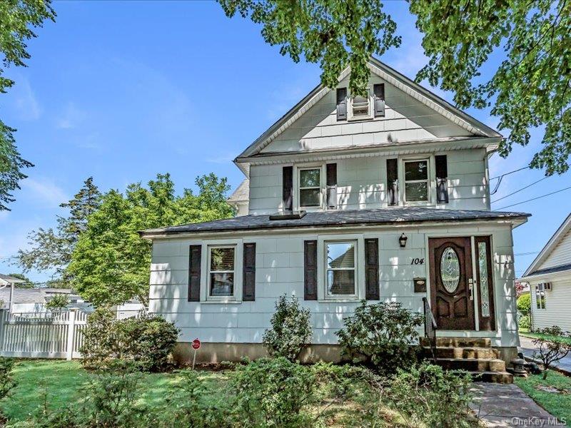 104 Sheridan Avenue, Williston Park, NY 11596