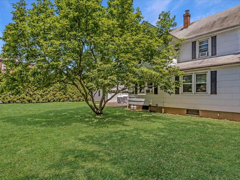 104 Sheridan Avenue, Williston Park, NY 11596