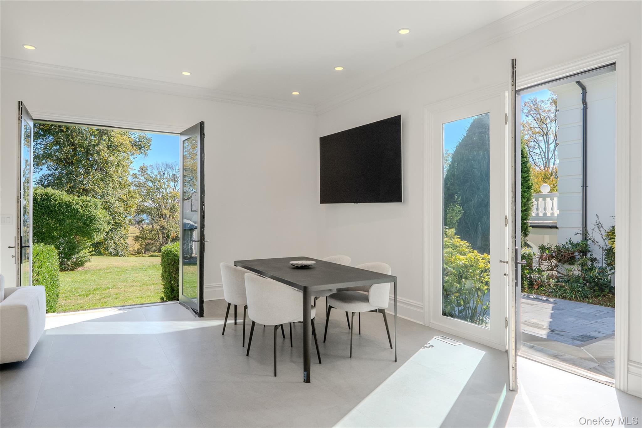 204 Centre Island Road, Oyster Bay, NY 11771