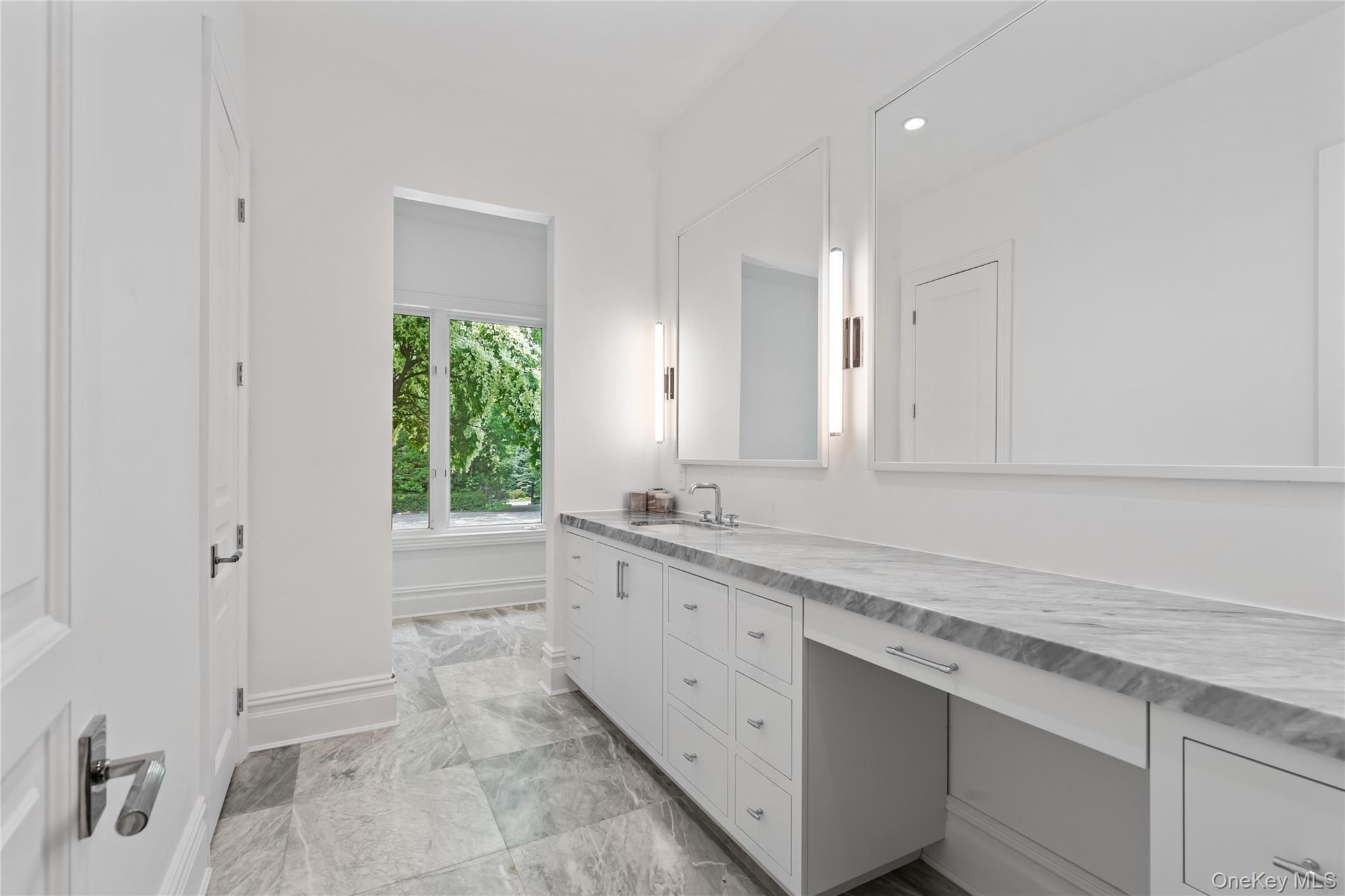 204 Centre Island Road, Oyster Bay, NY 11771