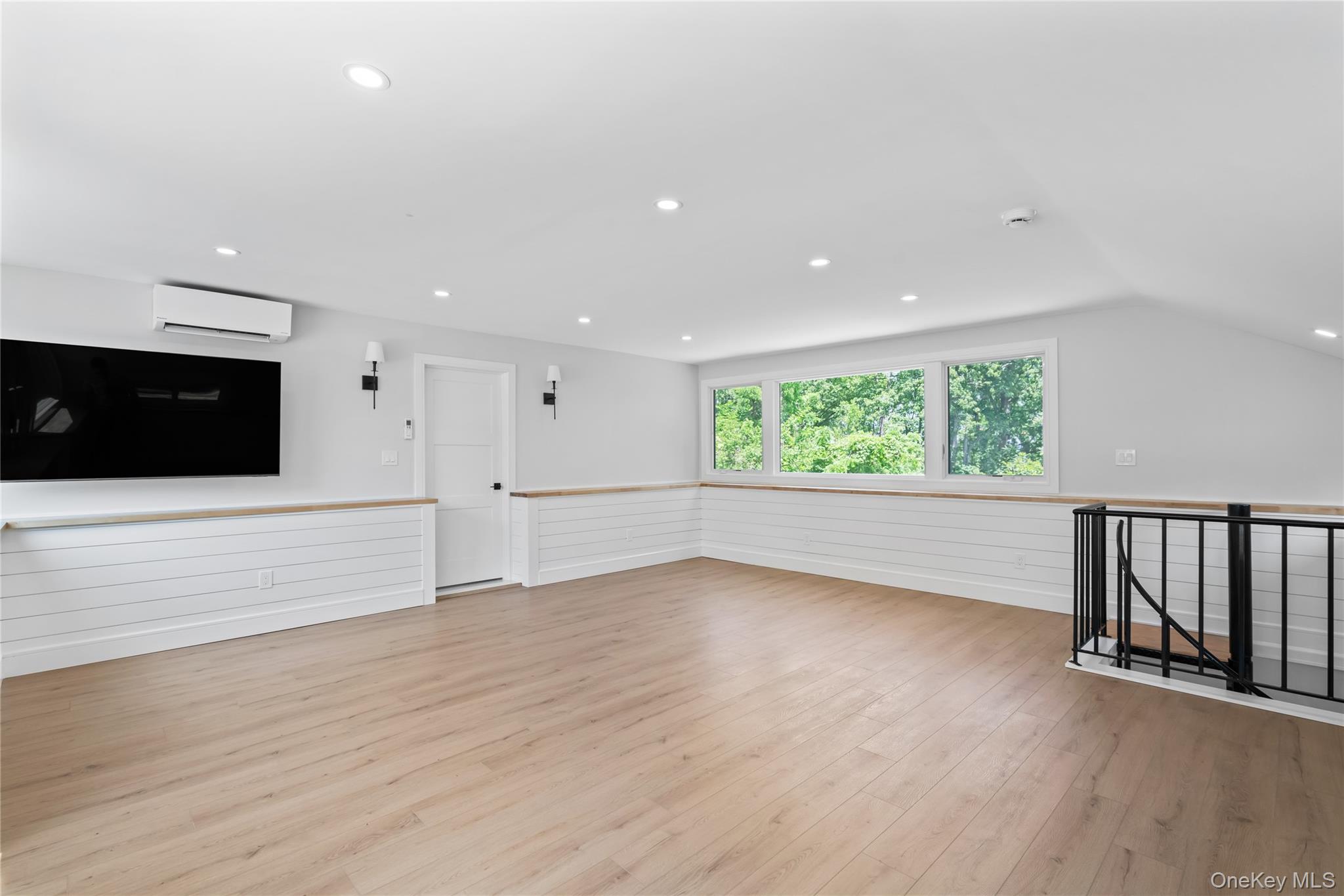 204 Centre Island Road, Oyster Bay, NY 11771