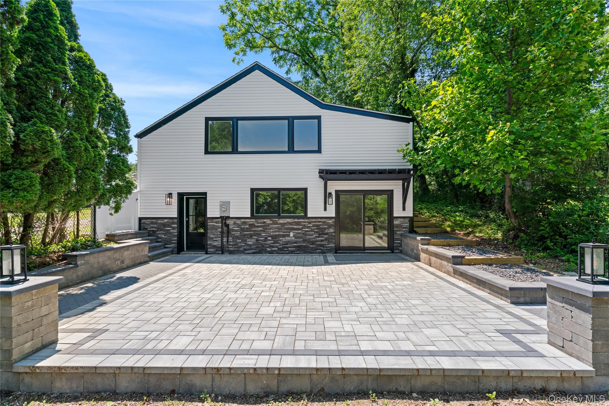 204 Centre Island Road, Oyster Bay, NY 11771