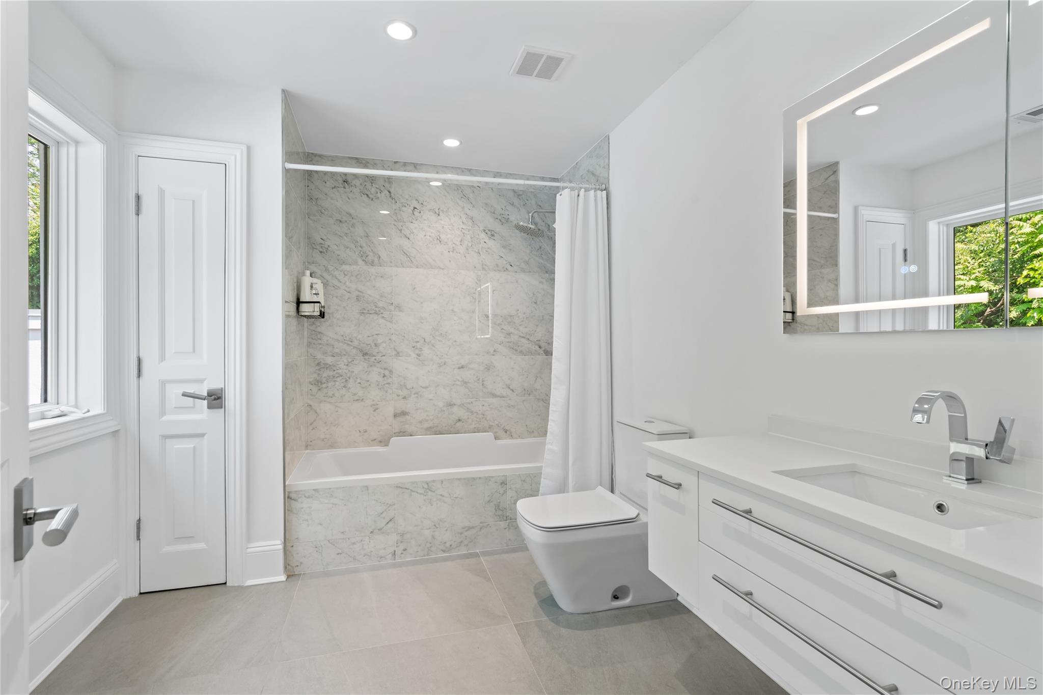 204 Centre Island Road, Oyster Bay, NY 11771