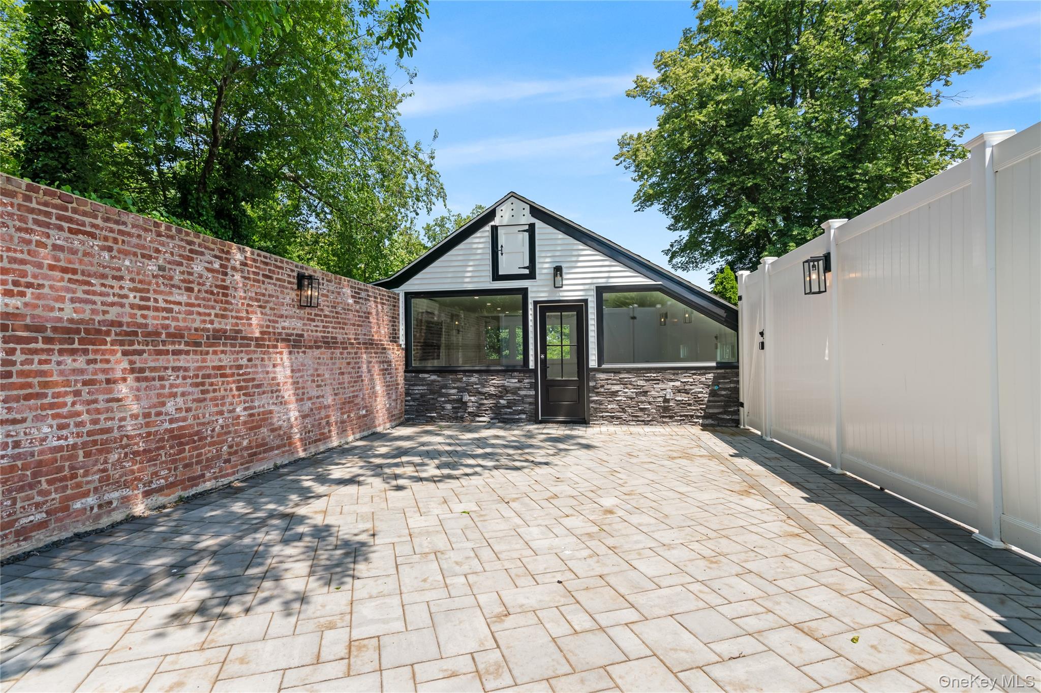 204 Centre Island Road, Oyster Bay, NY 11771