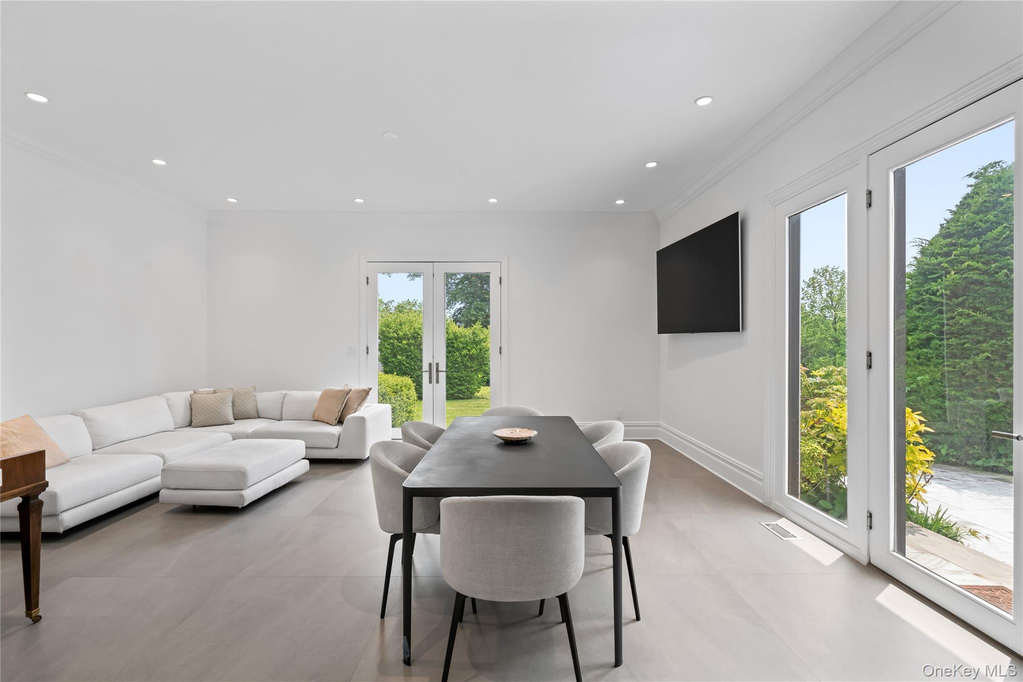 204 Centre Island Road, Oyster Bay, NY 11771