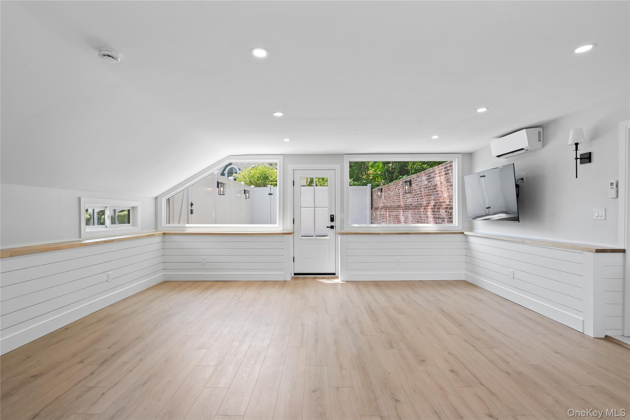 204 Centre Island Road, Oyster Bay, NY 11771