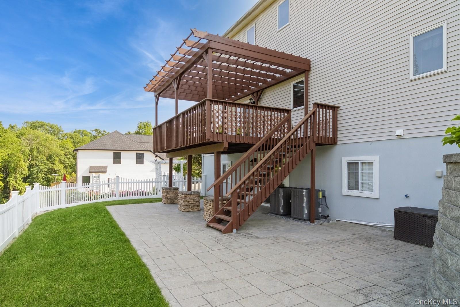 61 Sherwood Heights, Wappingers Falls, NY 12590