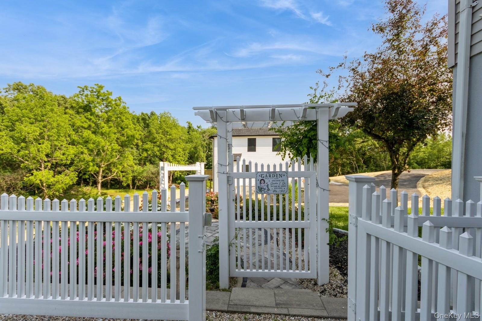 61 Sherwood Heights, Wappingers Falls, NY 12590